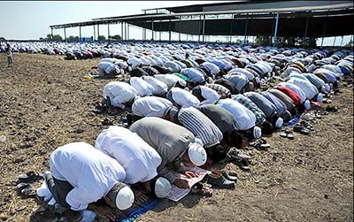 IMG10105878 - نماز عید سعید فطر امروز ششم مرداد 1393 در قارا بولاق برگزار شد