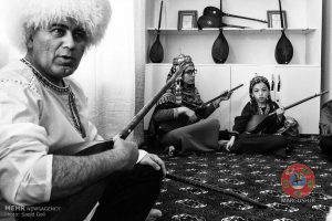 Bakhshiha M 8A 8 300x200 - موسیقی ترکمن با وجود باغشی‌ها زنده است+ تصاویر